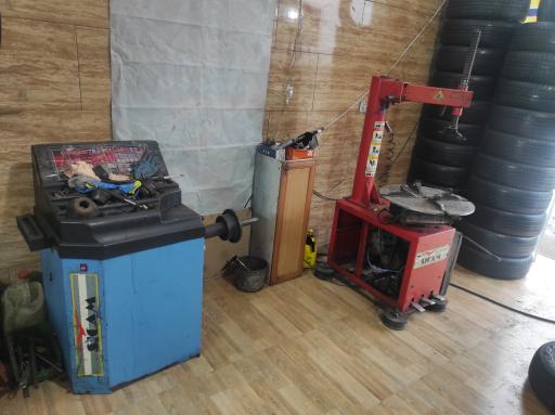 عکس فروشگاه و خدمات لاستیک شبانه روزی پیمان تایر