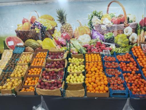 عکس میوه فروشی چهار فصل سیب سبز 