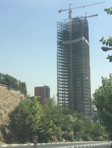 عکس برج دو قلوی مخابرات