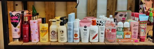 عکس خوشحالی فروش میرا