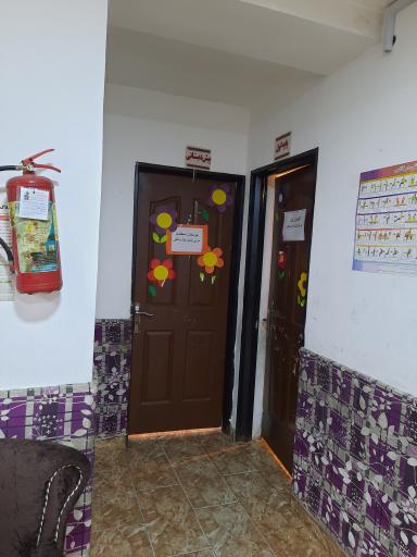 عکس دبستان پسرانه غیردولتی سعادت رویان