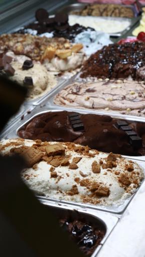 عکس آبمیوه و بستنی یملی