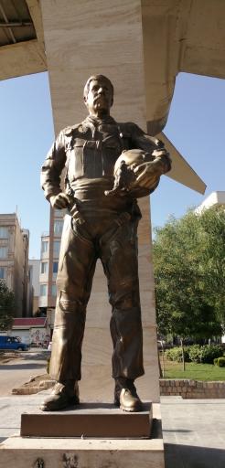 عکس یادمان شهدای گمنام بوستان سعدی شهرک وائین