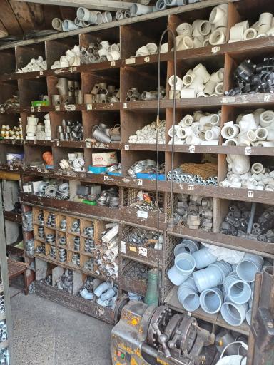 عکس فروشگاه لوازم بهداشتی بیابانی