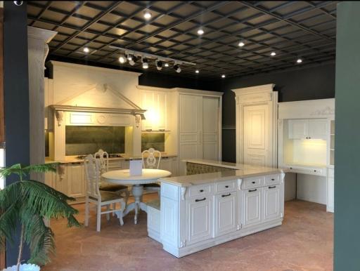 عکس فروشگاه صدراچوب