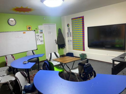 عکس دبستان پسرانه پادهانیس