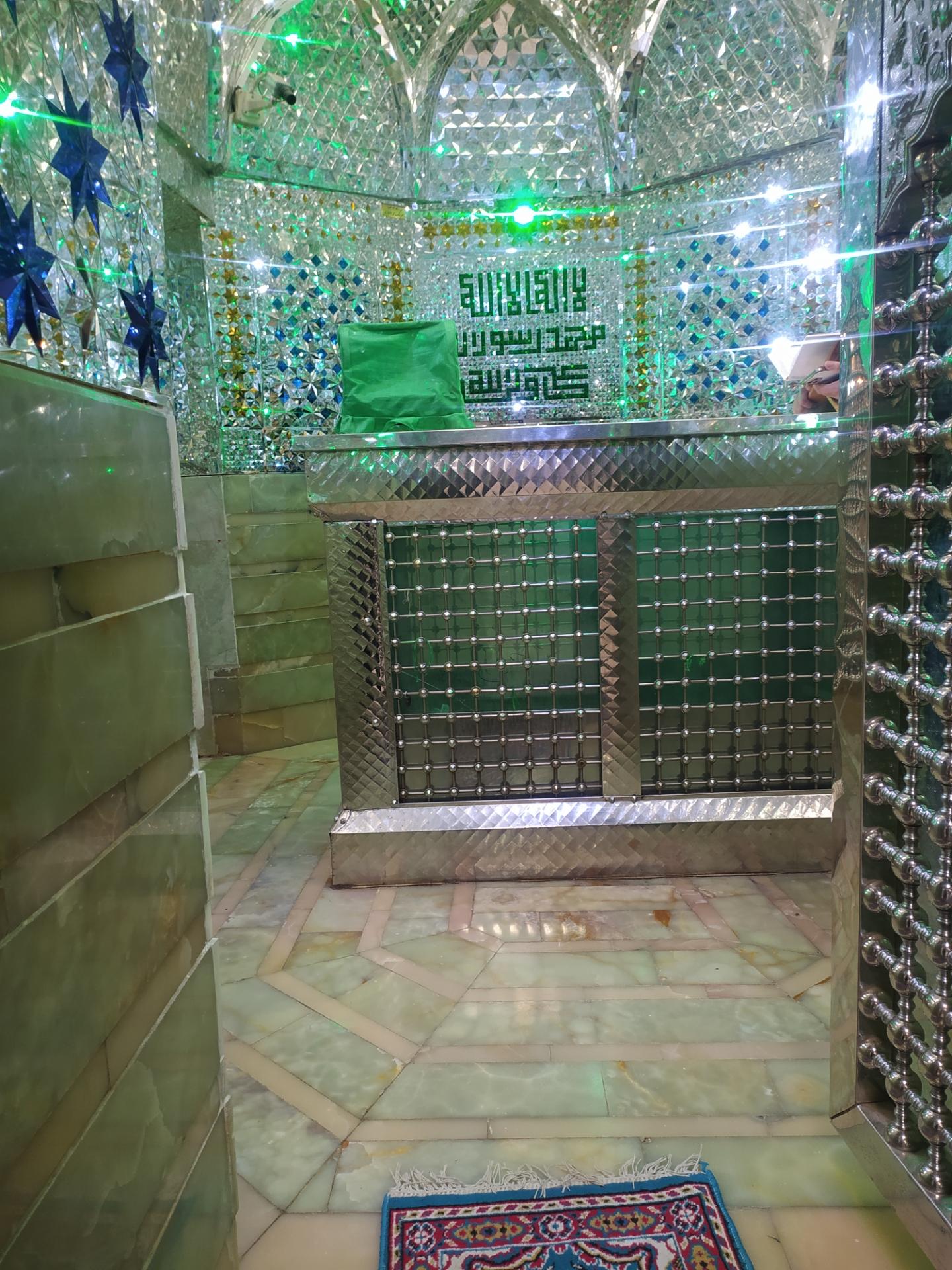 عکس امامزاده میرزاده خانم