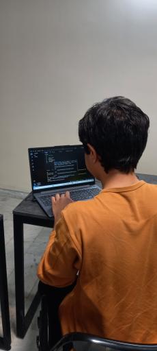 عکس آموزشگاه هیرا ربات