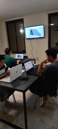 عکس آموزشگاه هیرا ربات