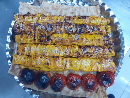 عکس تهیه غذا صداقت