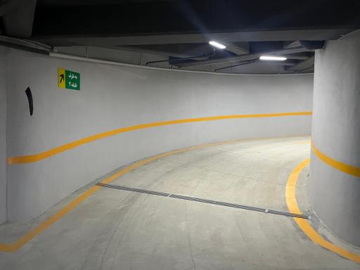 عکس پارکینک سرپوشیده کوروش