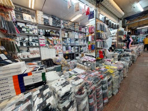 عکس جوراب و دستکش و اکسسوری احمد