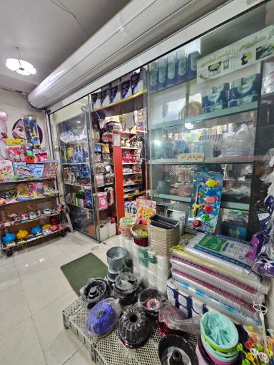 ظروف یکبار مصرف و تم تولد رنگین کمون