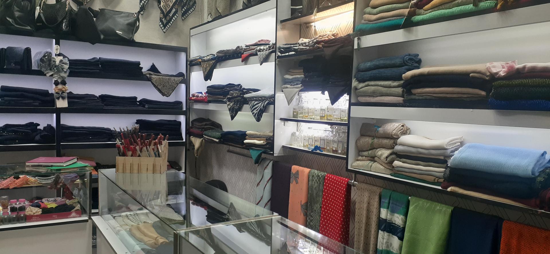 عکس گالری شال و روسری نفیس