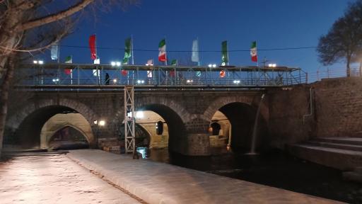 عکس پل تاریخی قرمز (قرمیزی کورپی)