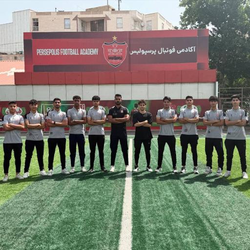 عکس مدرسه فوتبال افشین پیروانی
