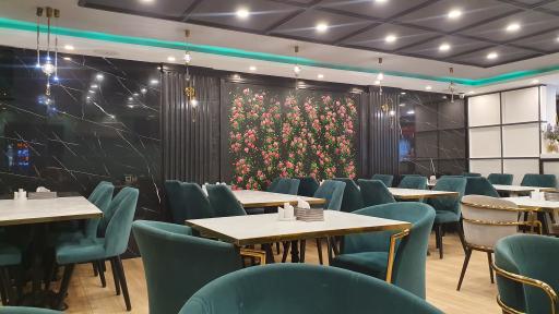 عکس رستوران دریایی بادبان