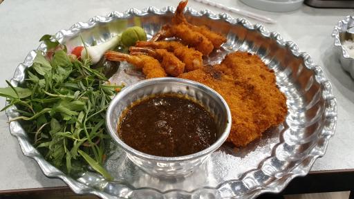 عکس رستوران دریایی بادبان