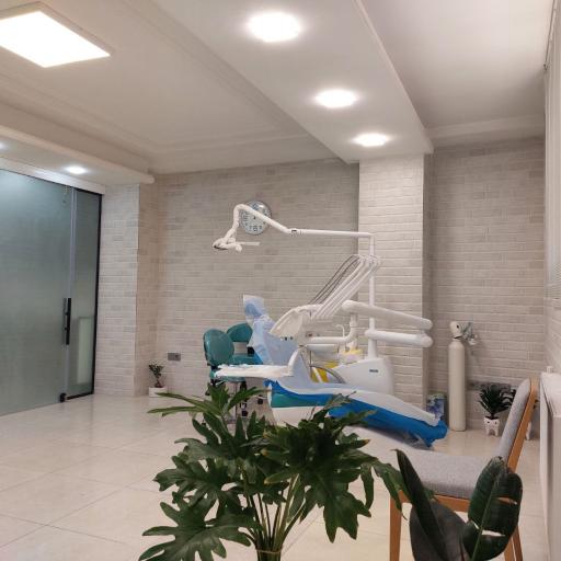 عکس دندانپزشکی دکتر سید محمد حسینی 