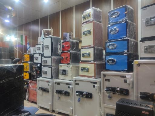 عکس گاوصندوق نسوز گنجینه پرویزی