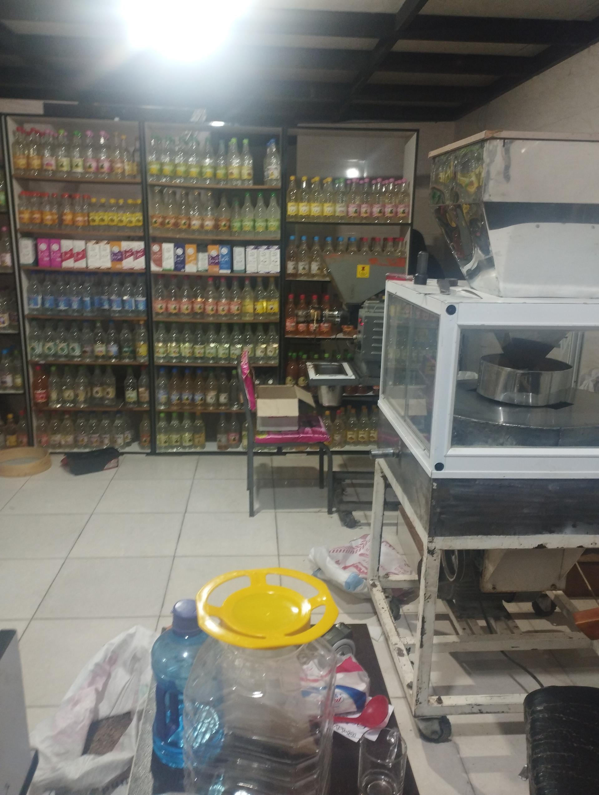 عکس عطاری حیاتی