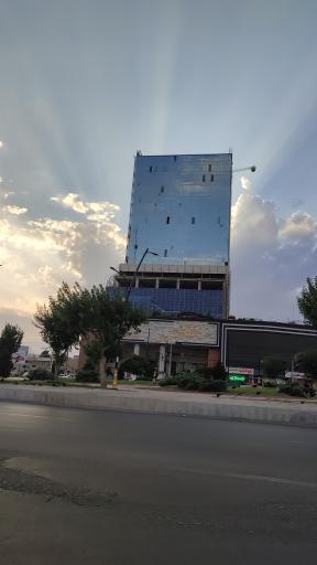 عکس برج گردشگری ققنوس