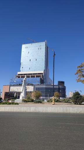 عکس برج گردشگری ققنوس