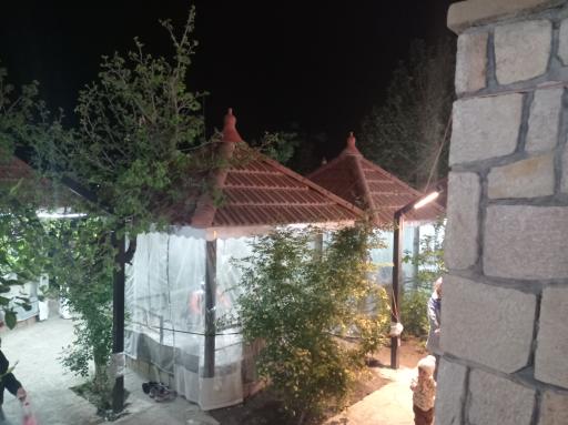 عکس سفره خانه سنتی سارینا