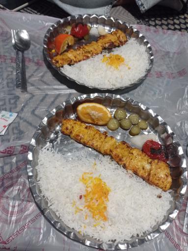 عکس سفره خانه سنتی سارینا