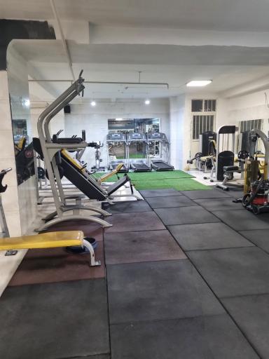عکس باشگاه بدنسازی نیاوران