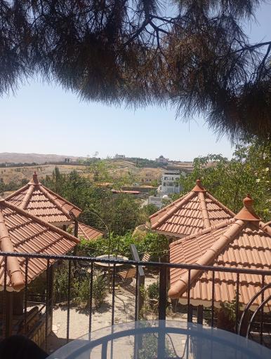 عکس سفره خانه سنتی سارینا