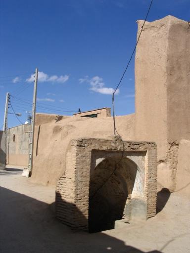 عکس آب انبار میان ده