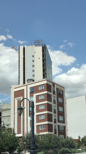 عکس برج گردشگری ققنوس