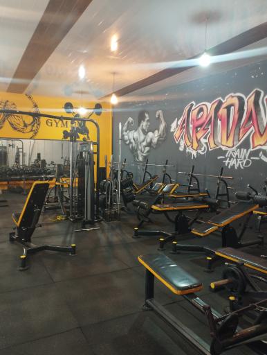 عکس باشگاه بدنسازی آپادانا