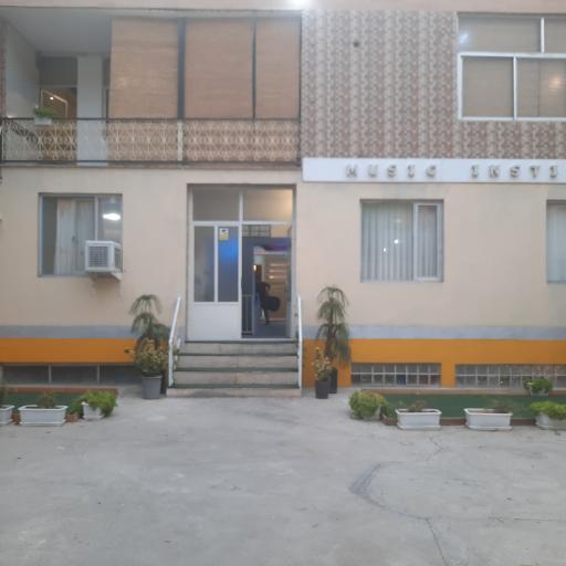 آمورشگاه موسیقی آوای زمین