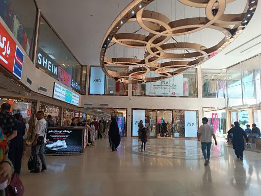 عکس مجتمع تجاری برند سنتر