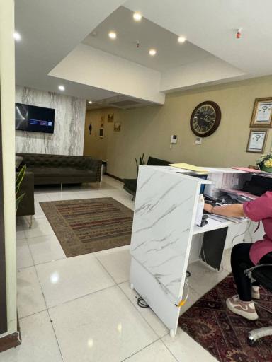 عکس دندانپزشکی دکتر دنیا بهره مند 