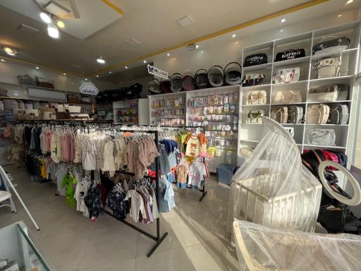 عکس مرکز خرید سیسمونی نی‌نی‌ لند