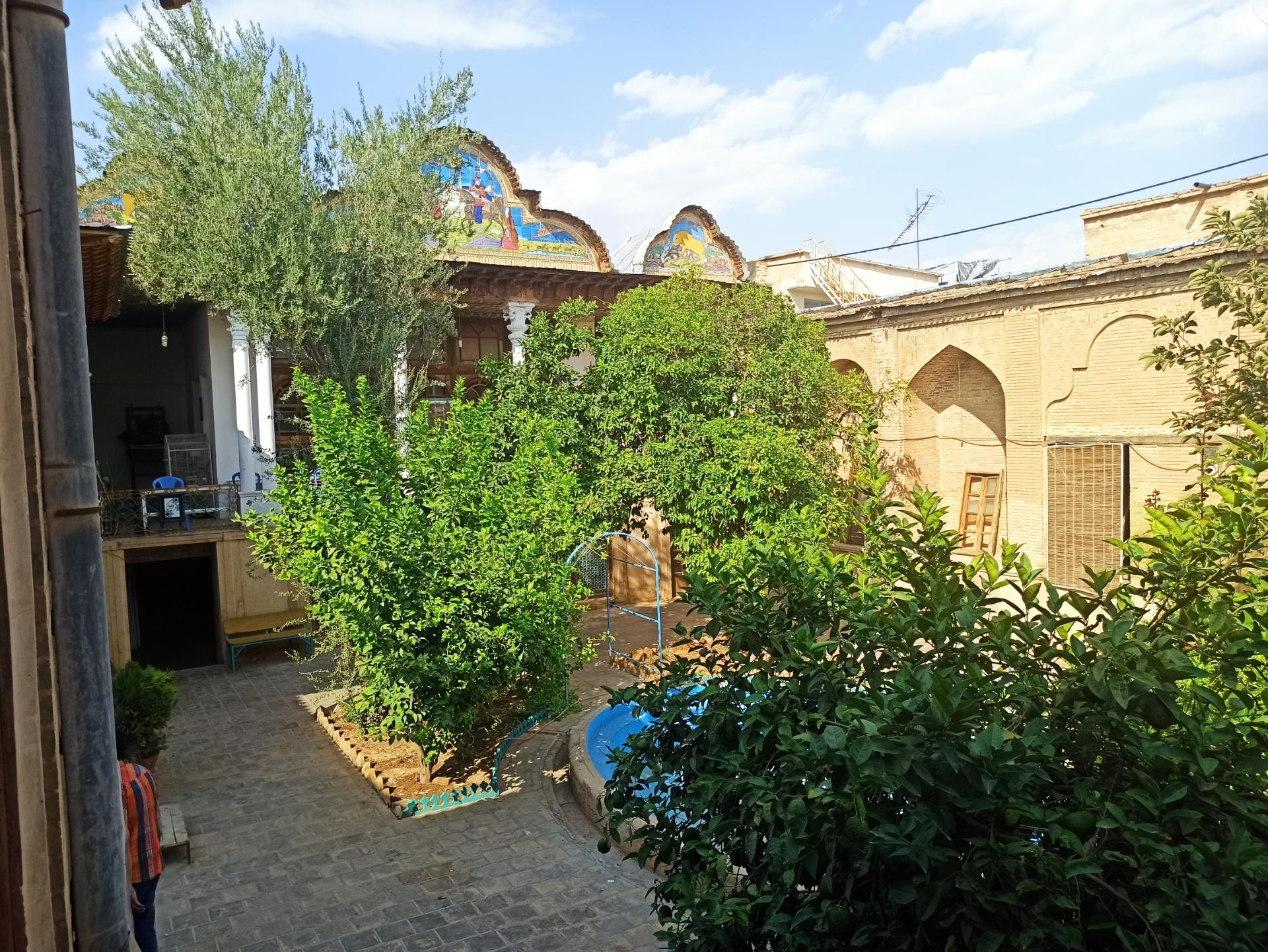 عکس خانه سعادت