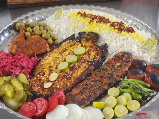 عکس رستوران شب نشین