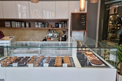 بوتیک شیرینی فرانسوی دوس آمیتی 