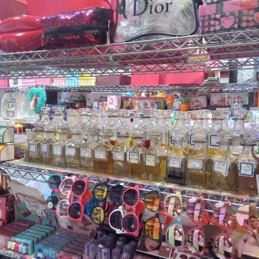 عکس فروشگاه لوازم تولد و اسباب بازی و خرازی و اکسسوری جزیره