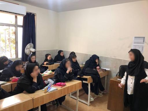 عکس دبیرستان هدف