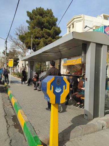 عکس ایستگاه اتوبوس میدان شهید کاوه
