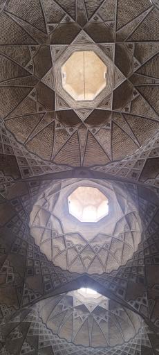 عکس تیمچه بزرگ بازار قم