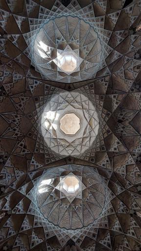 عکس تیمچه بزرگ بازار قم