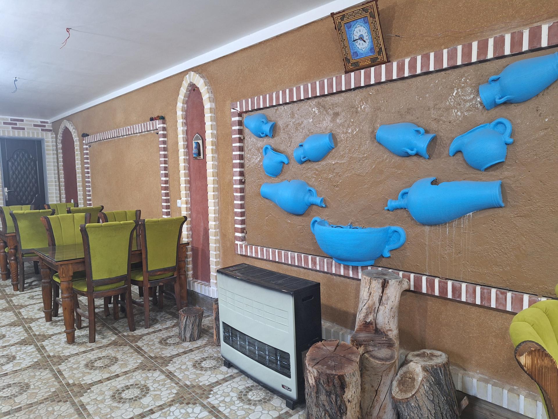 عکس رستوران شاهین