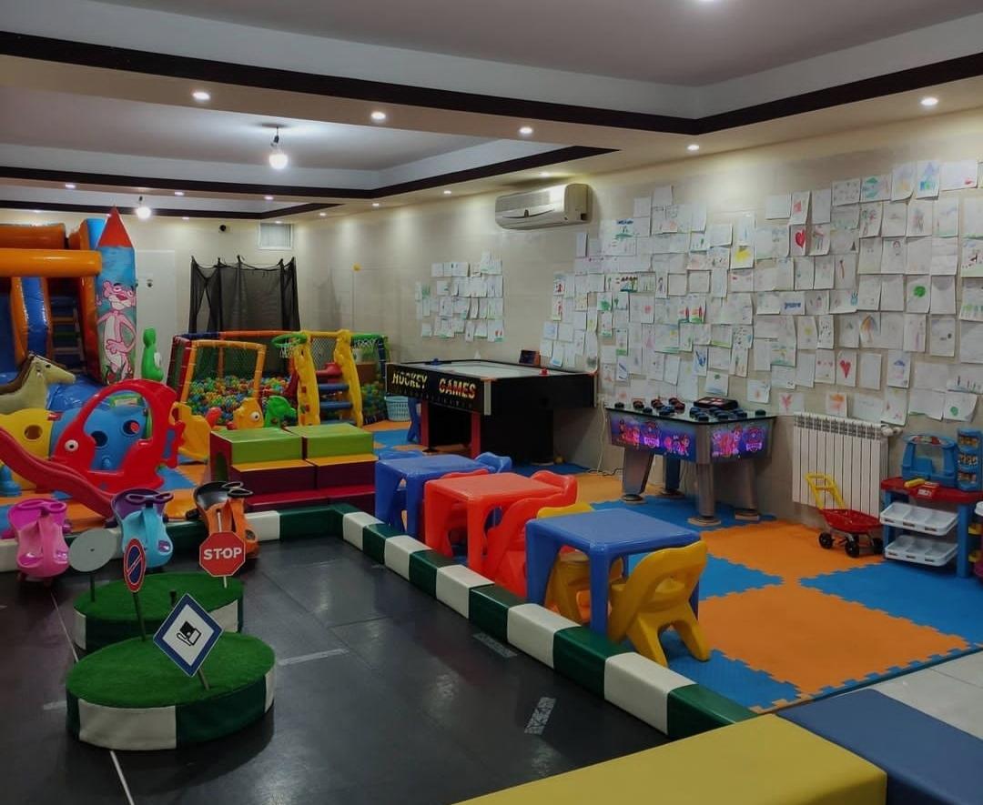 عکس خانه بازی وسرگرمی آموزشی فرفری ها