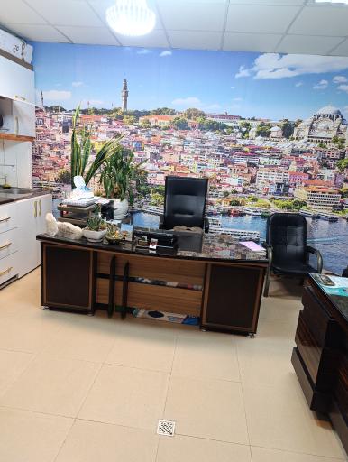 عکس مشاور املاک تمدن