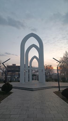 عکس یادمان شهدای گمنام بویین زهرا